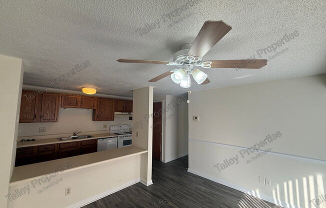 2 beds, 2 baths, 900 sqft, $1,249, Unit H