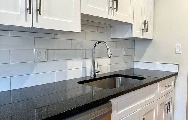 1 bed, 1 bath, 650 sqft, $1,600, Unit 6954-309