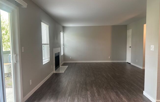 2 beds, 2 baths, 986 sqft, $2,795, Unit 339