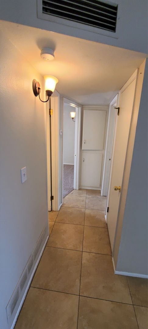 2 beds, 2 baths, $1,350