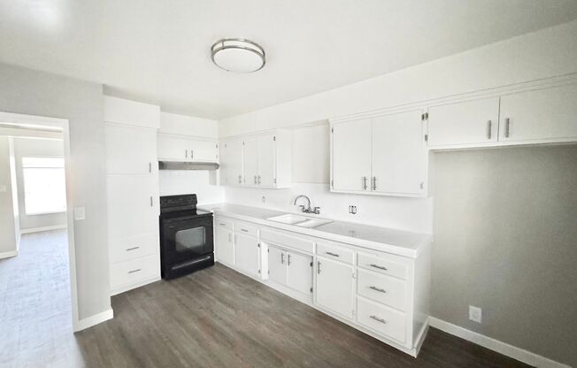 3554 Brenton Ave Apartments