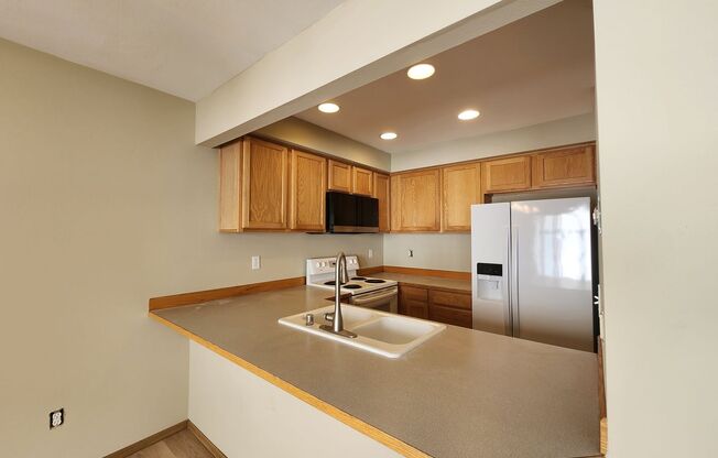 Beautiful 2 bed 2.5 bath Townhome Monroe $2595/mo