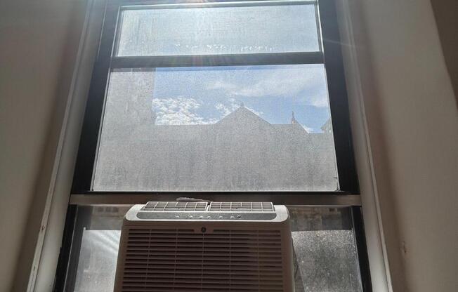 1 bed, 1 bath, $3,800, Unit 4E