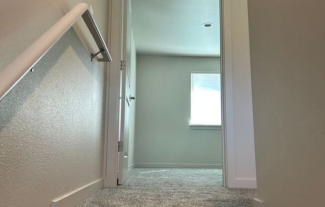 2 beds, 2.5 baths, 1,268 sqft, $1,850, Unit #62