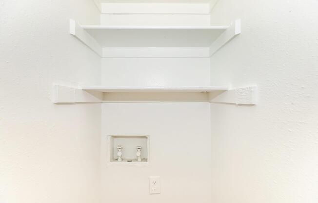 1 bed, 1 bath, 685 sqft, $890