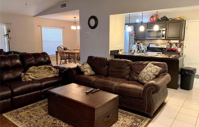 8624 DEE CIR