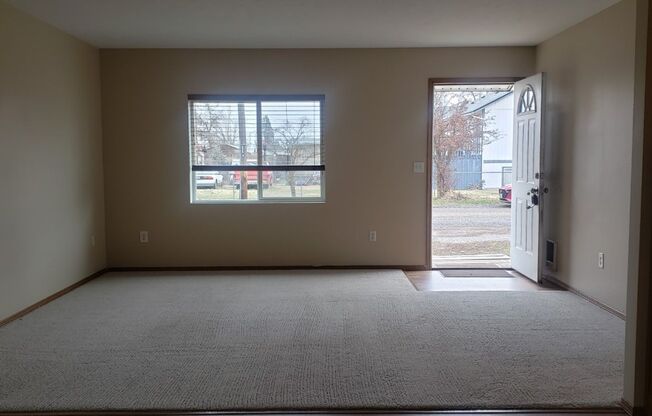 3431-3433 E. Montgomery Ave
