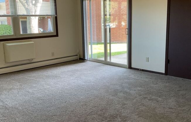 2 beds, 1 bath, 800 sqft, $1,209, Unit 783 - 6