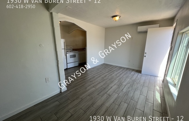 1930 W Van Buren Street