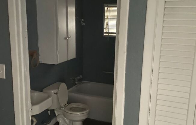 2 Bedroom 1 Bathroom South Dallas
