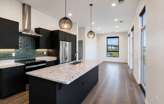 2 beds, 1 bath, 983 sqft, $2,950, Unit 113