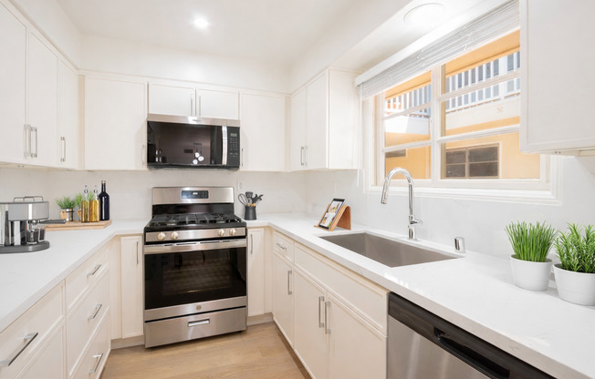 Affordable 2BR/2BA in Santa Monica 90403 — Section 8 Voucher Holders Welcome