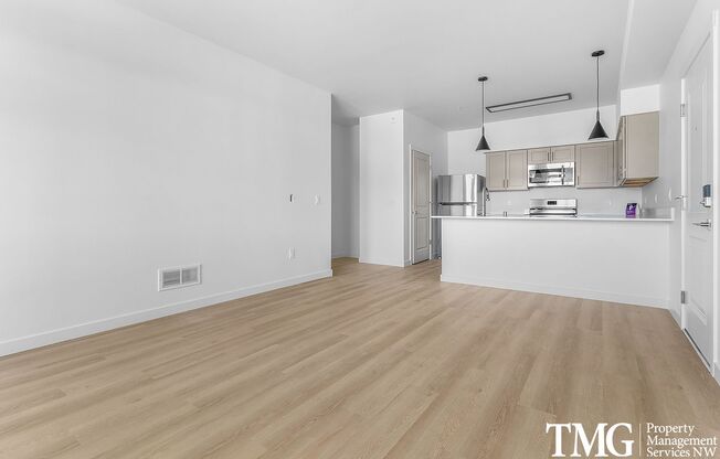 1 bed, 1 bath, 746 sqft, $1,599, Unit E112