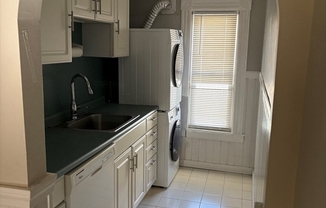 3 beds, 1 bath, $2,200, Unit 2