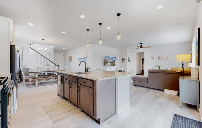 Spacious 3 bed/3 bath home & 2 car garage