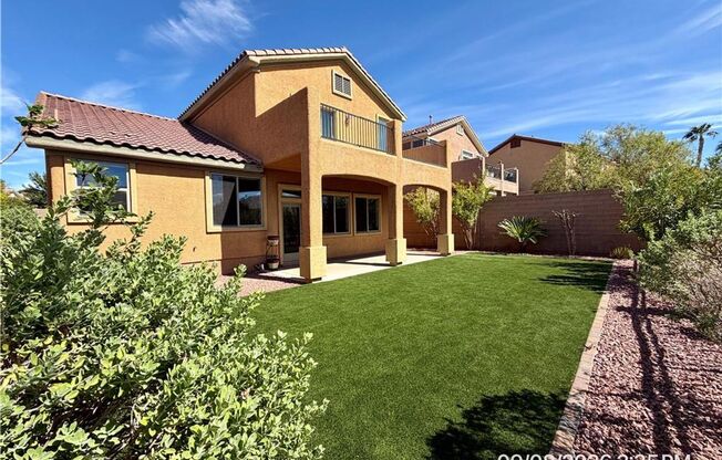 3-Bedroom Anthem Highlands Home with 3-Car Garage