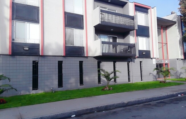 Studio, 1 bath, 500 sqft, $1,525, Unit 201 ***$500 OFF YOUR MOVE IN SPECIAL***