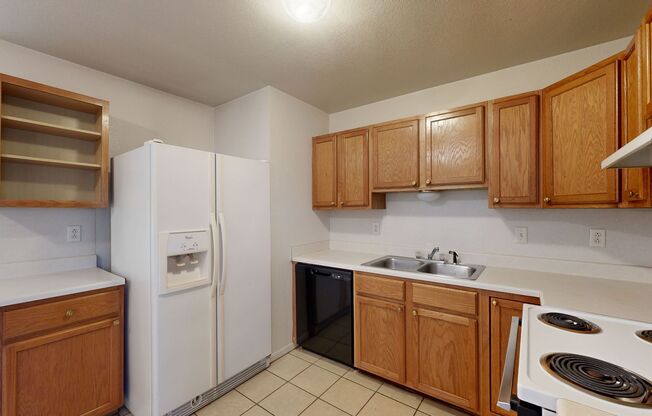 2 beds, 1.5 baths, $895, Unit # #C