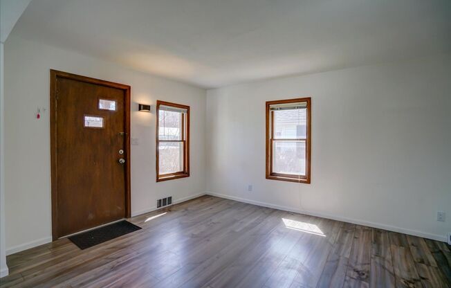 2 beds, 1 bath, $2,025