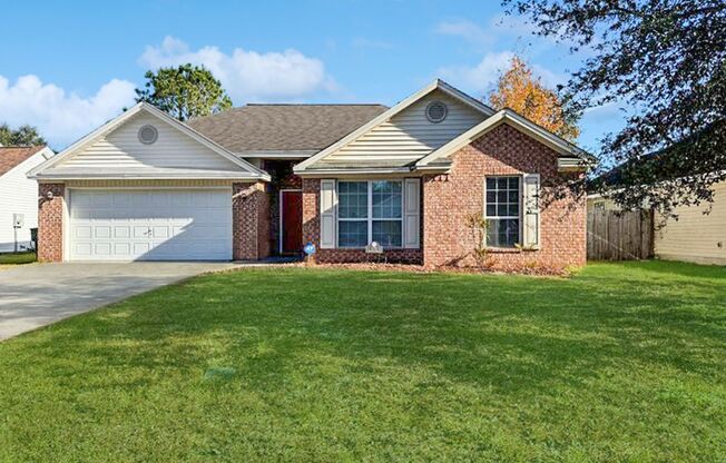 3 bed 2 bath Brick home located in Berwick area in Savannah, GA!!