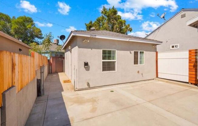 Charming 1 Bed / 1 Bath ADU with Private Patio in Prime Sylmar Location