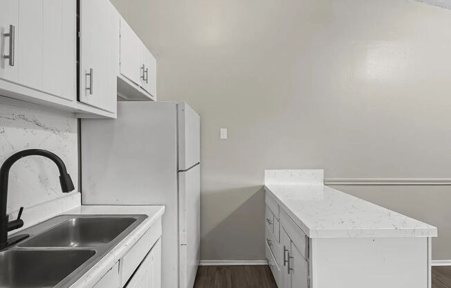 Studio, 1 bath, 400 sqft, $775, Unit PF-112