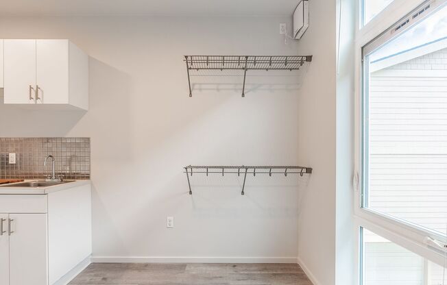 Studio, 1 bath, $775, Unit 217