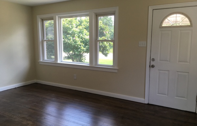Cozy 3bd/2ba Available Now!!!