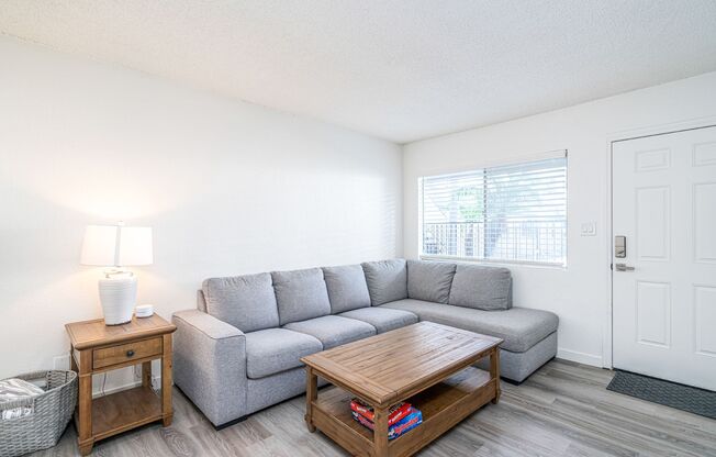 1 bed, 1 bath, 600 sqft, $2,450, Unit 5