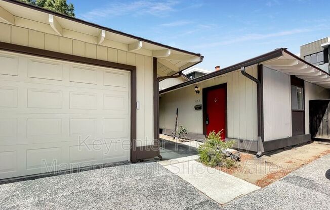 933 MIRAMONTE AVE