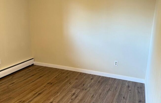 2 beds, 1 bath, 800 sqft, $2,200, Unit 101