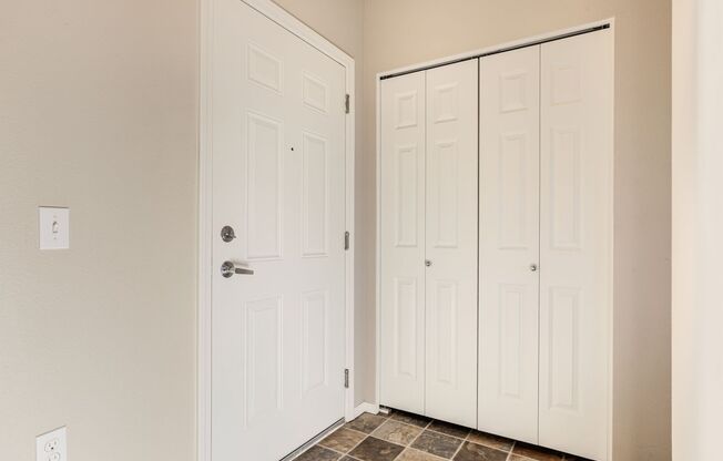 1 bed, 1 bath, 704 sqft, $1,300, Unit 1326-202