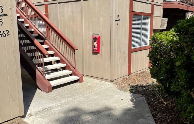 Bright and Charming 3 Bedroom 2 Bath Condo with Patio and A/C!