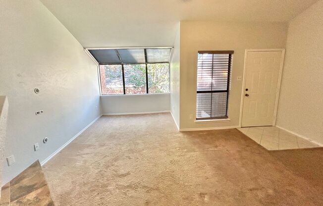 2 beds, 1 bath, $1,450, Unit # 517