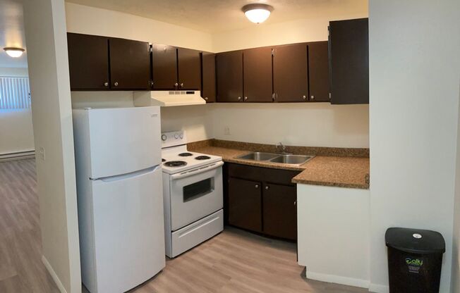 1 bed, 1 bath, 500 sqft, $999, Unit 7