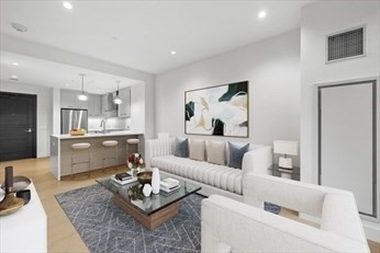 40 Traveler St