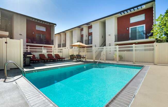 Apartments for rent in Chatsworth Pool