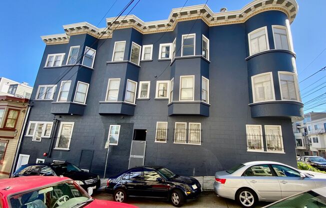 8 JANSEN ST