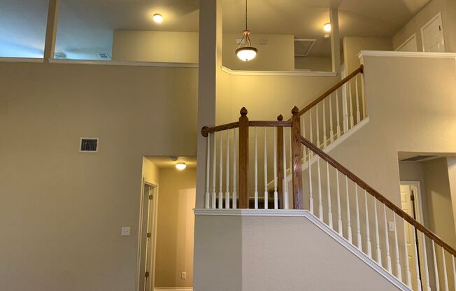 Lots of Space!  3/2.5/2 Two Story Home in Dove Crossing / lofted Game Room / Fridge Included / NBISD