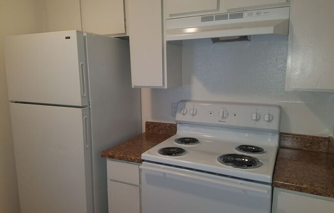 1 bed, 1 bath, 714 sqft, $840, Unit *626