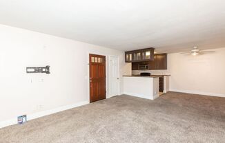 2 beds, 1 bath, $2,000