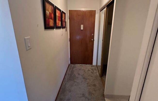 2 beds, 2 baths, $2,100, Unit Unit #5C