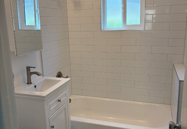 1738 E 4 ST