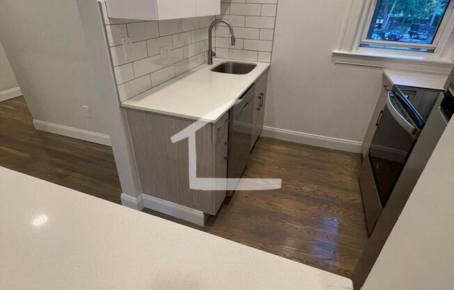 RENOVATED 2 BED WITH GRANITE & STAINLESS FOR 8/1/2025