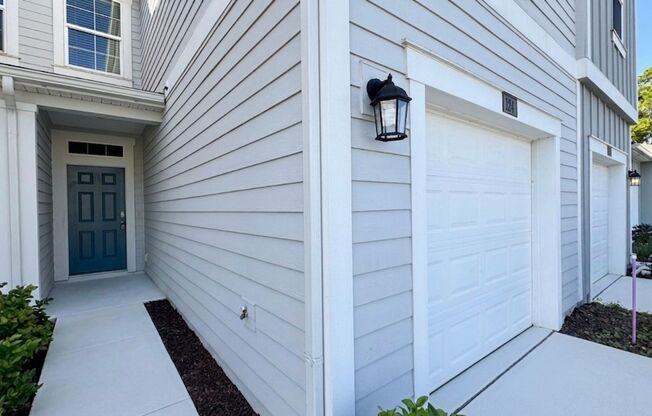 St. Johns County Townhome || Screened in Lanai || Resort Style Amenities