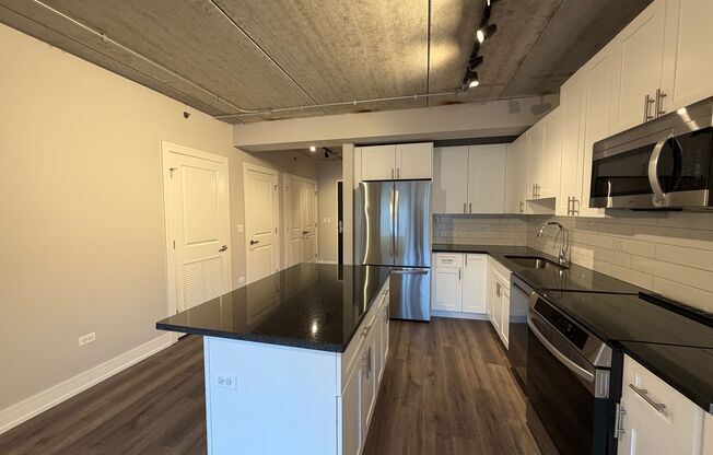 1 bed, 1 bath, 681 sqft, $2,550, Unit 952-309