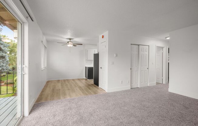 2 beds, 1 bath, 700 sqft, $1,335, Unit 04