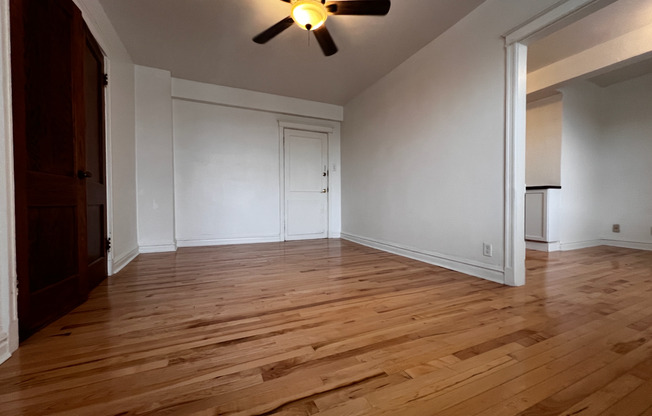 Studio, 1 bath, 400 sqft, $885, Unit 511