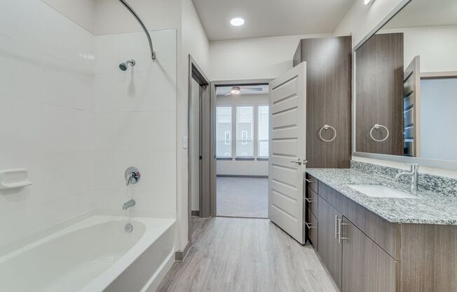 1 bed, 1 bath, 689 sqft, $1,335, Unit 1130