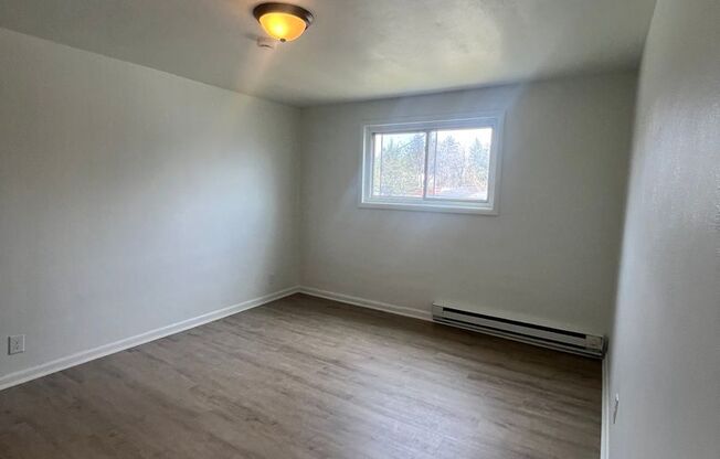2 beds, 1 bath, $1,295, Unit Unit 1329A